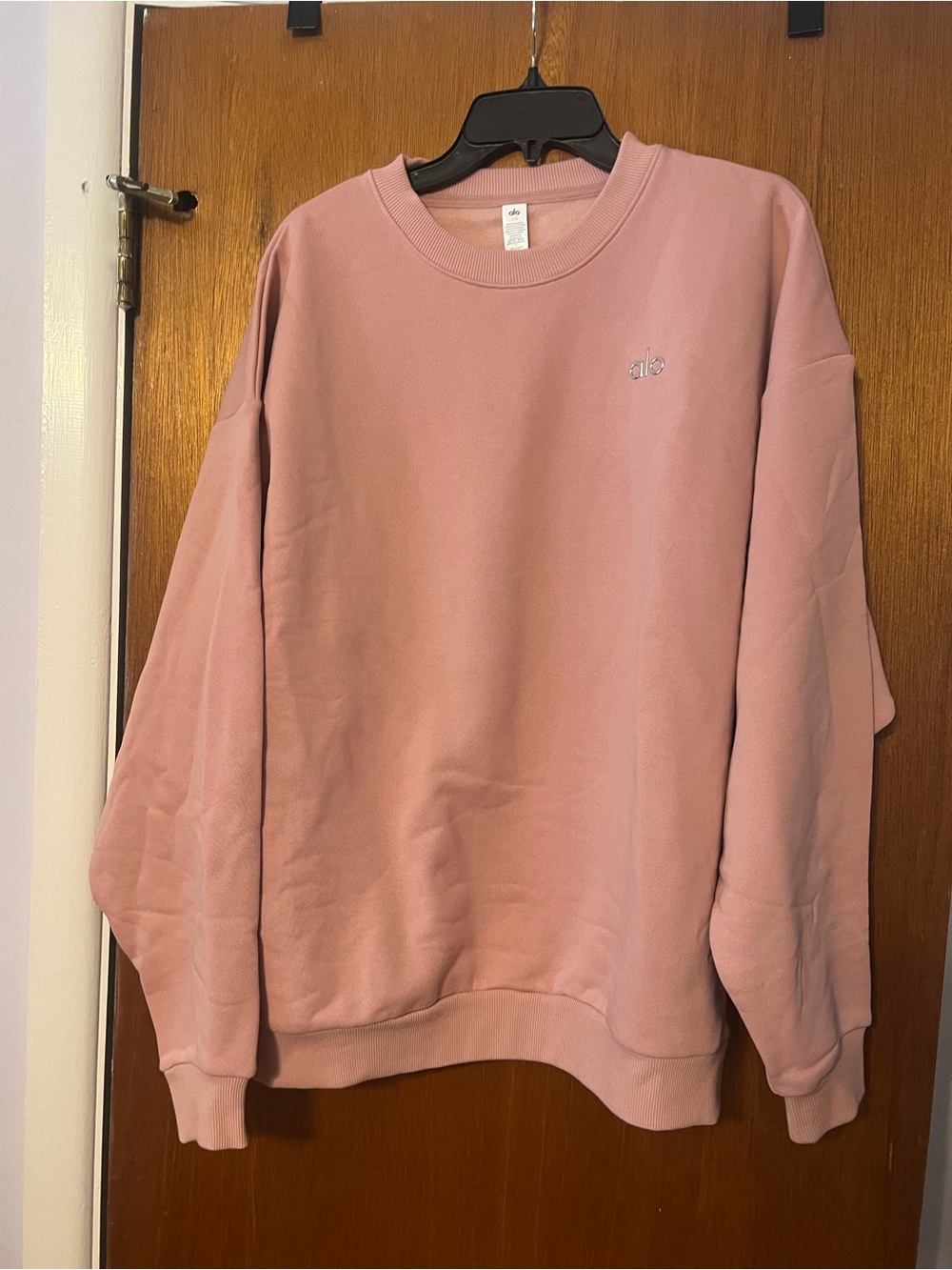 ALO Yoga Oversized Crewneck Sweatshirt in Dusty Pink
